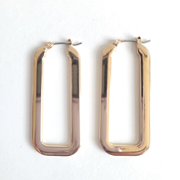 House of Harlow Elegant Gold Hoop Earrings - Picture 4 of 6